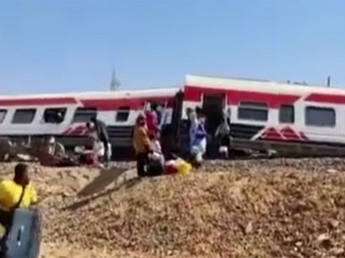 misirda tren kazasinda 3 kisi oldu 1 5SqymZCE