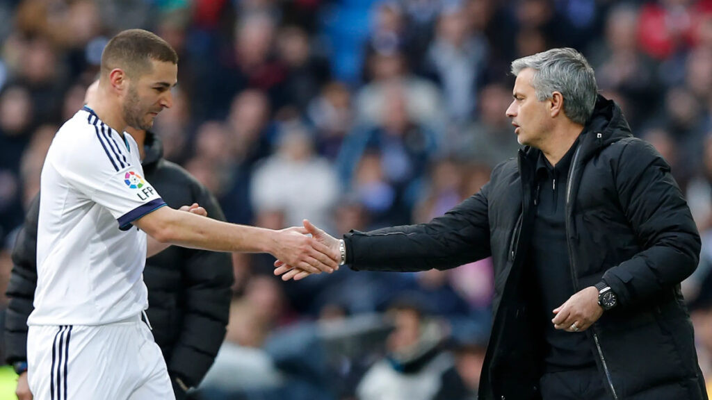 mourinho benzemayi benficaya cagirdi jU1QDbQX