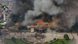 nepal karisti parlamento binasi atese verildi bakanlar dovuldu 9nThE9Vj