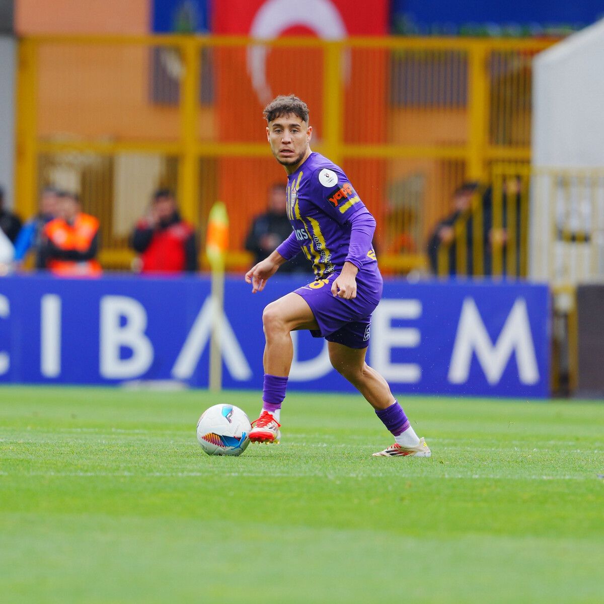 nereden nereye emre mor kayiplari oynuyor 4