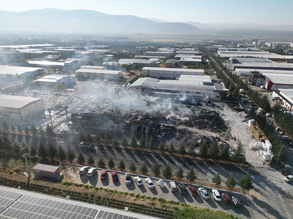 nigdedeki fabrika yangini 10 saat sonra sonduruldu 2 DaZmPamL