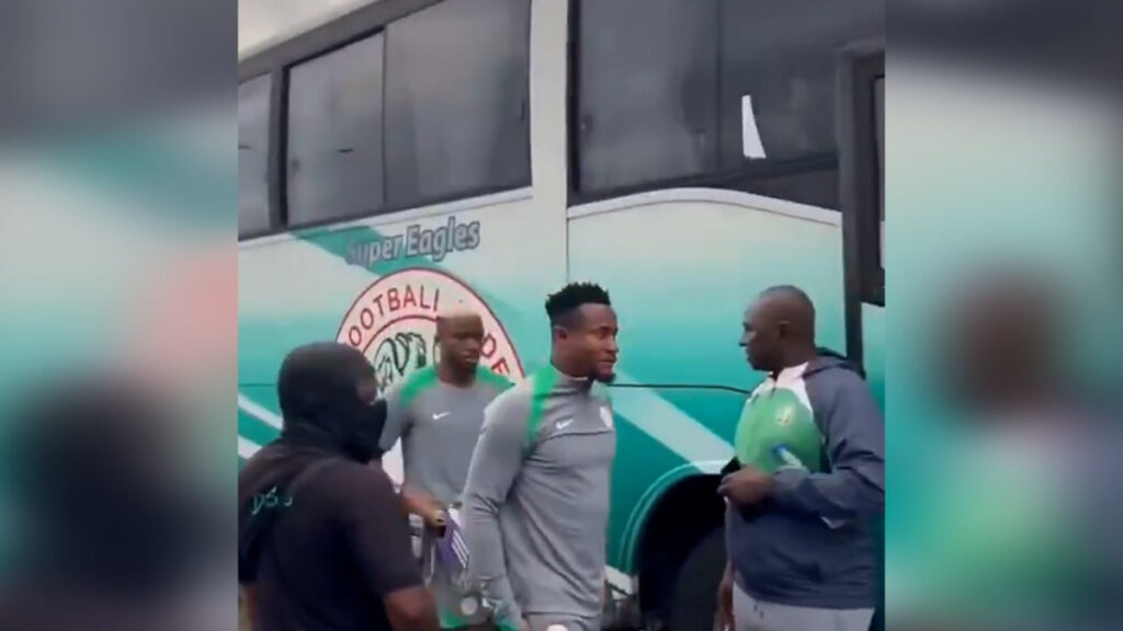 nijeryada milli takim kampina katilan victor osimheni ozel tim korudu MTZLvasm