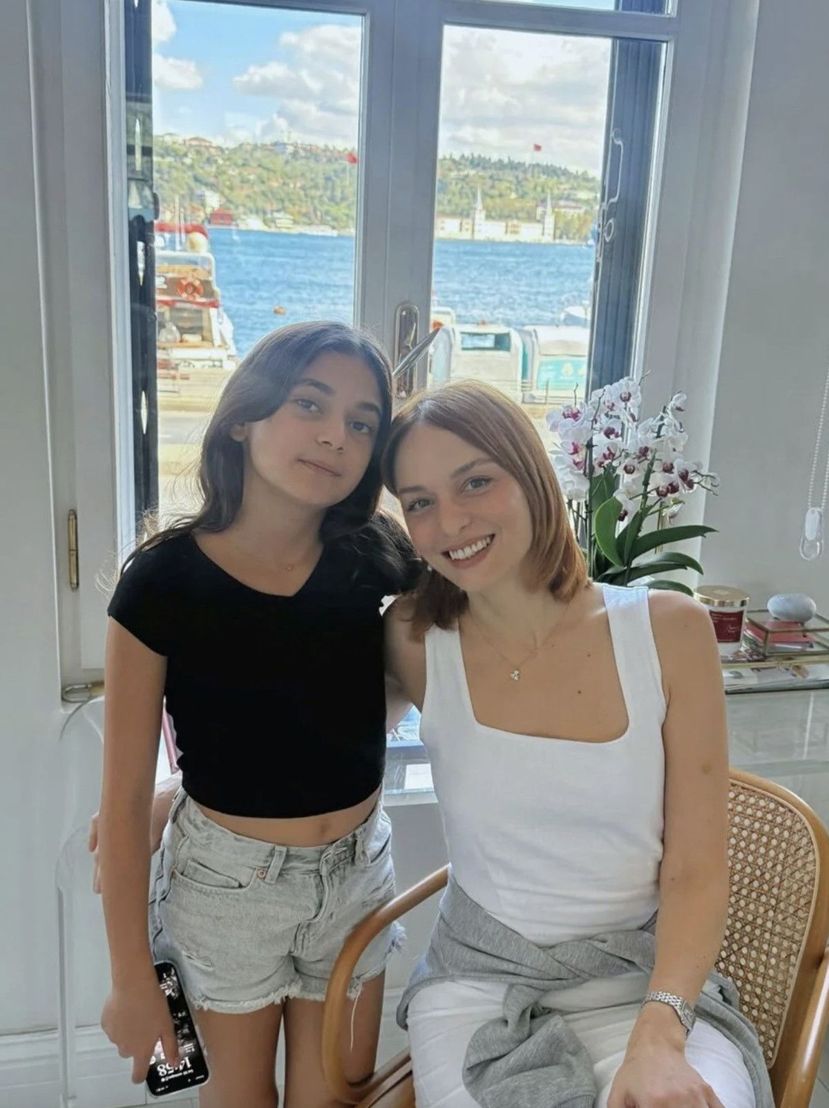 nilperi sahinkayadan annesinin kaybinin ardindan duygusal aile fotograflari paylasimi 2 FPvd28V3