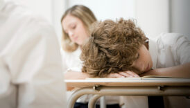 okul reddi kaygi bozuklugunun habercisi J2SyfNVL