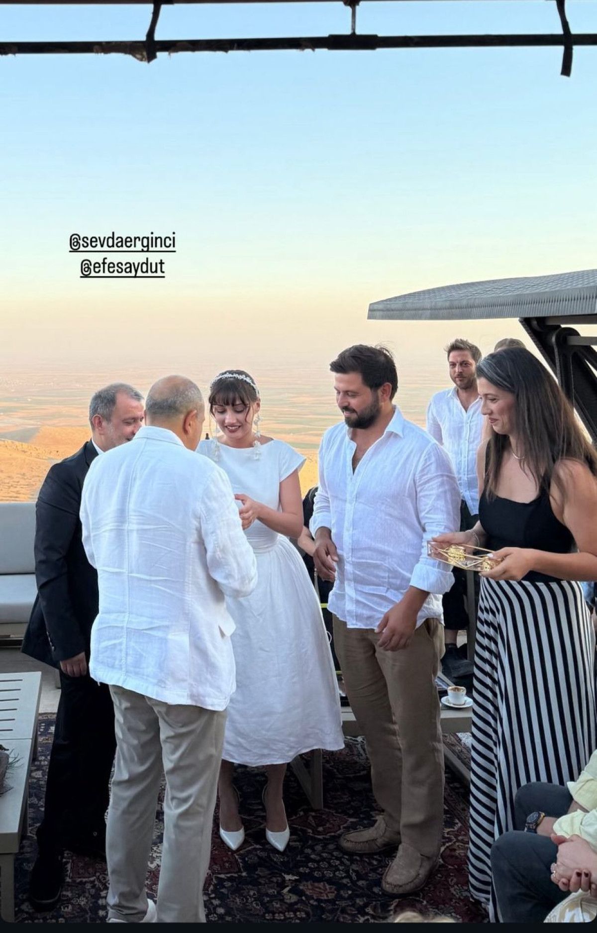 oyuncu sevda erginci mardinde nisanlandi 2