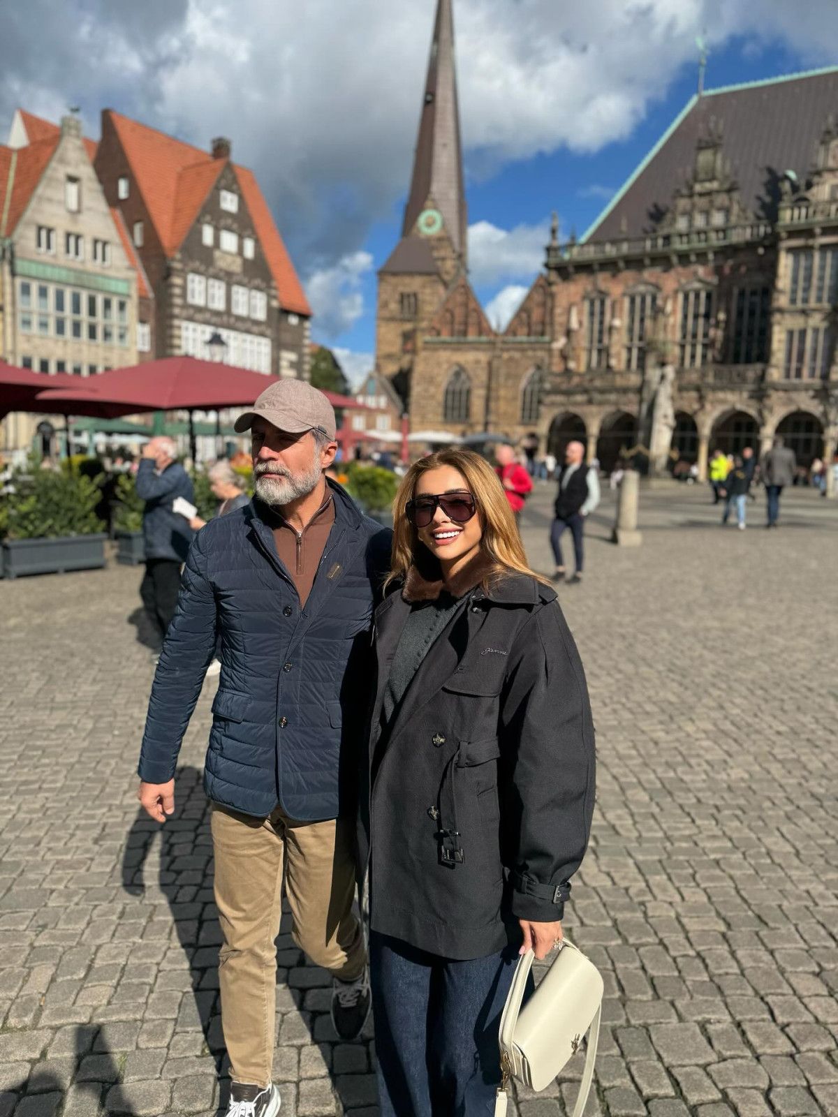 ozcan denizin esi samar dadgardan duygusal paylasim her zaman bizdik 2 jmmRLHNv