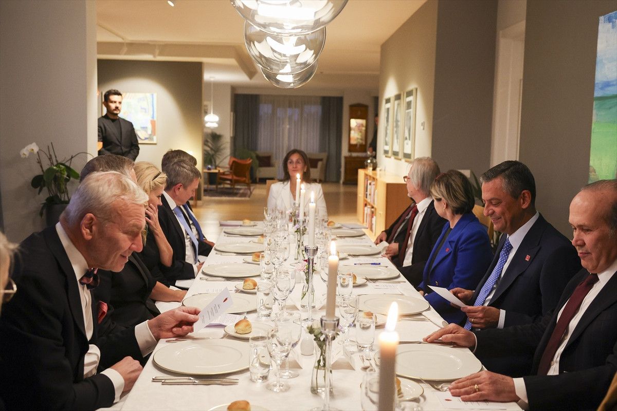 ozgur ozel iskandinav ve baltik ulkelerinin buyukelcileriyle 1 MzcAi3gD