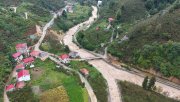 rize ve artvinde selin izleri siliniyor WUljezln