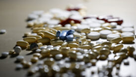 rusya kanser asisinin kullanima hazir oldugunu ve tum hastalara ucretsiz sunulacagini duyurdu LnCCcdxN