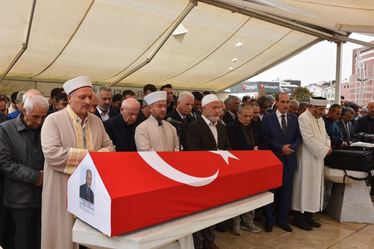 sair ve yazar yavuz bulent bakilerin cenaze toreni duzenlendi 1 SAMGvLIW