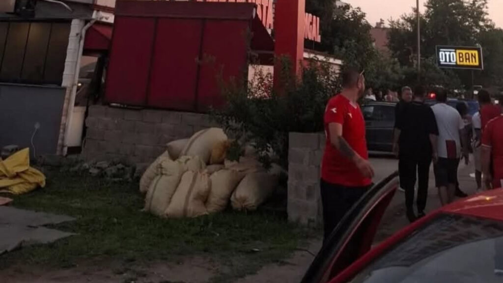 samsunspor taraftarlarinin mola verdigi restoranda silahli kavga d5P6RURR