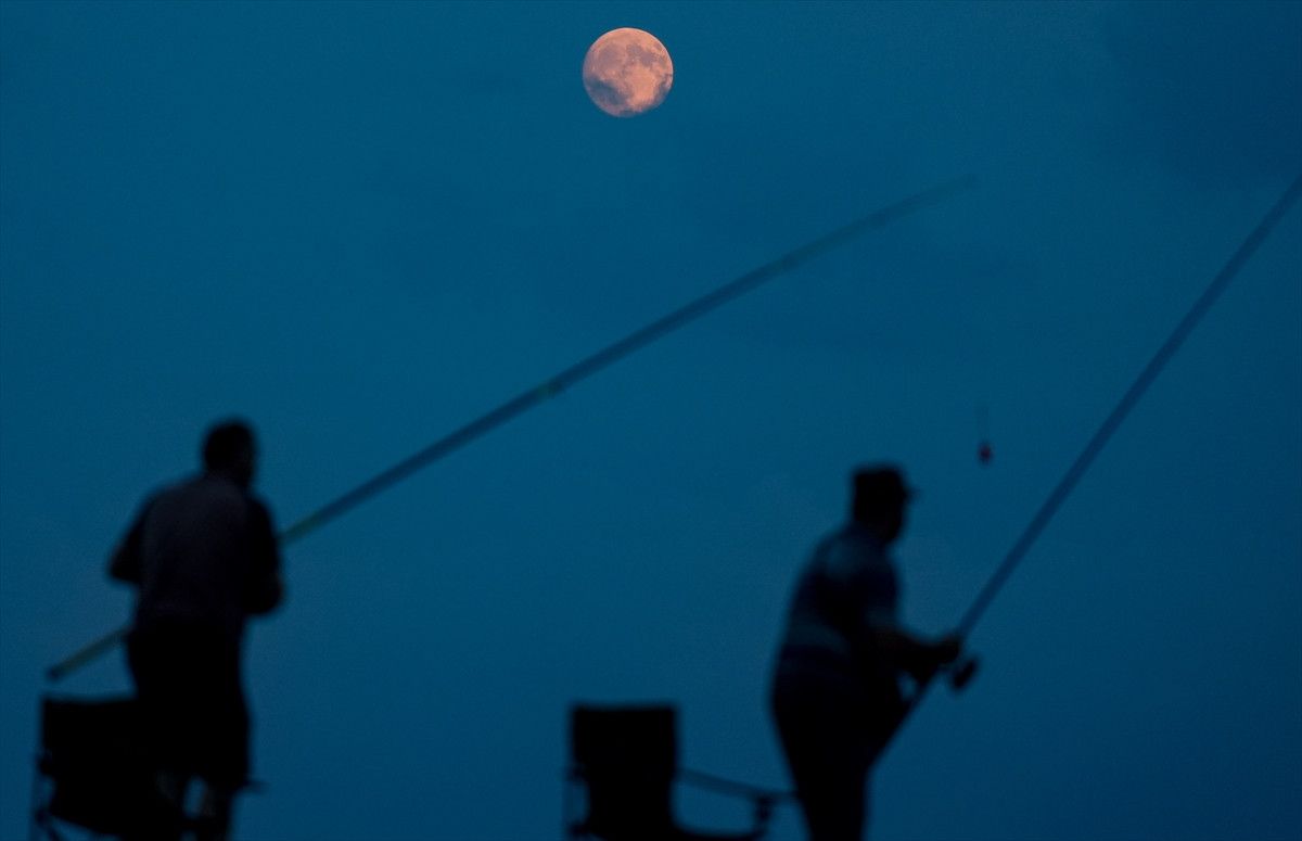 Sinop'ta şişkin ay göz kamaştırdı 1 sinopta siskin ay goz kamastirdi 0 2kbpSaVl