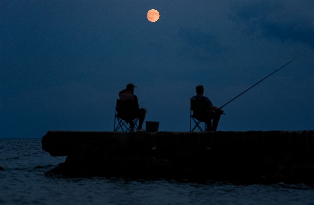 Sinop'ta şişkin ay göz kamaştırdı 3 sinopta siskin ay goz kamastirdi 2 cpzG12Un