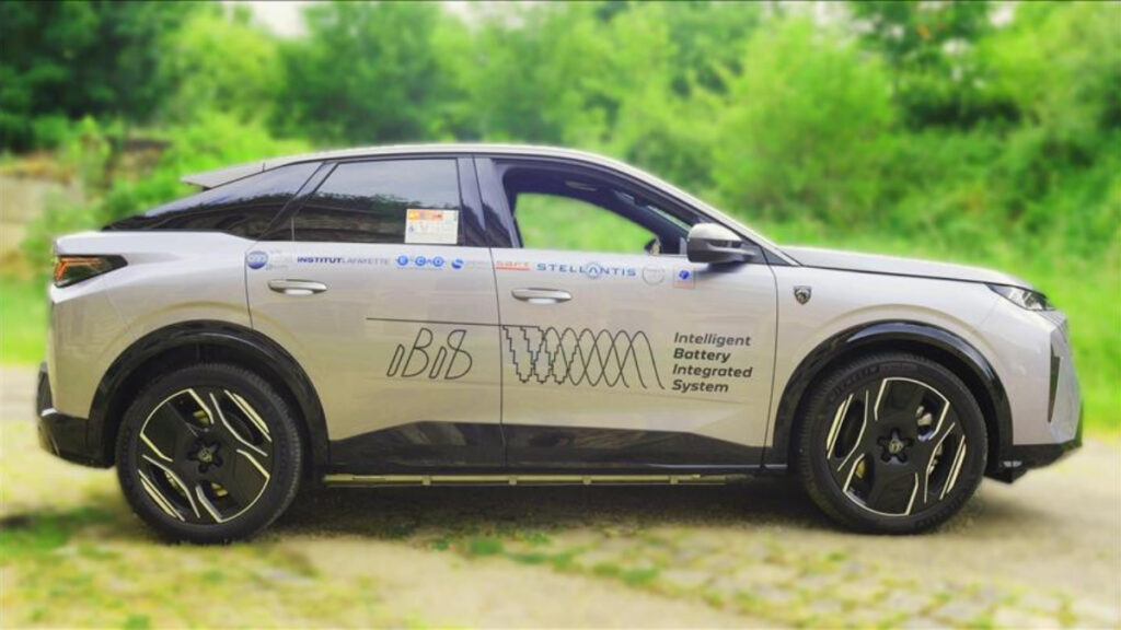 stellantis ibis teknolojisiyle donatilan ilk aracini tanitti jDVRdRER