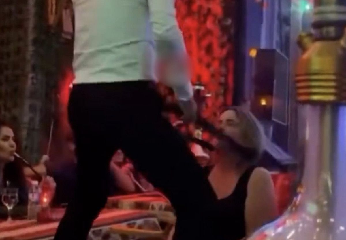 sultanahmette bir eglence mekanindaki uygunsuz goruntuler gundem oldu isletme muhurlendi 0 OwAvOzG6