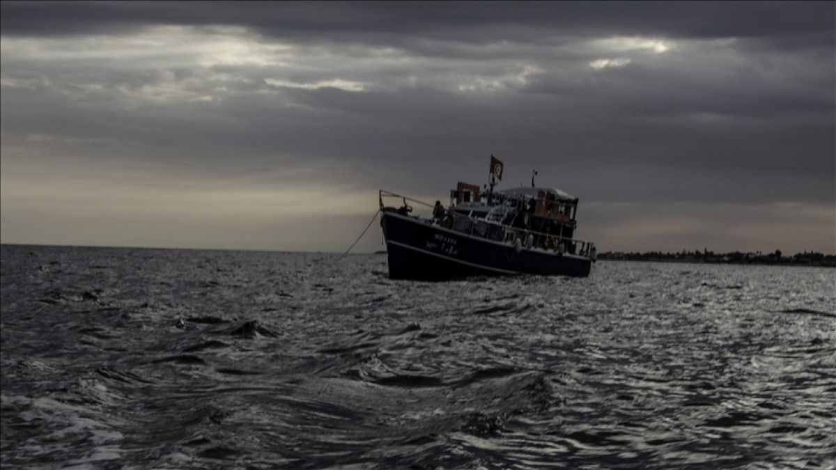 sumud filosunda bir tekneyi su basti turkiye yolculari tahliye etti 1 CYOW5dWH