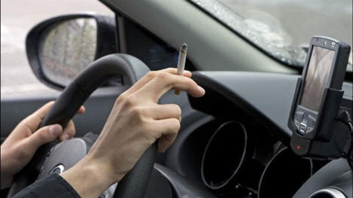 suruculer dikkat o ulkede harekete gecildi arabada sigara icmek yasaklaniyor 0 MHB4bkRQ