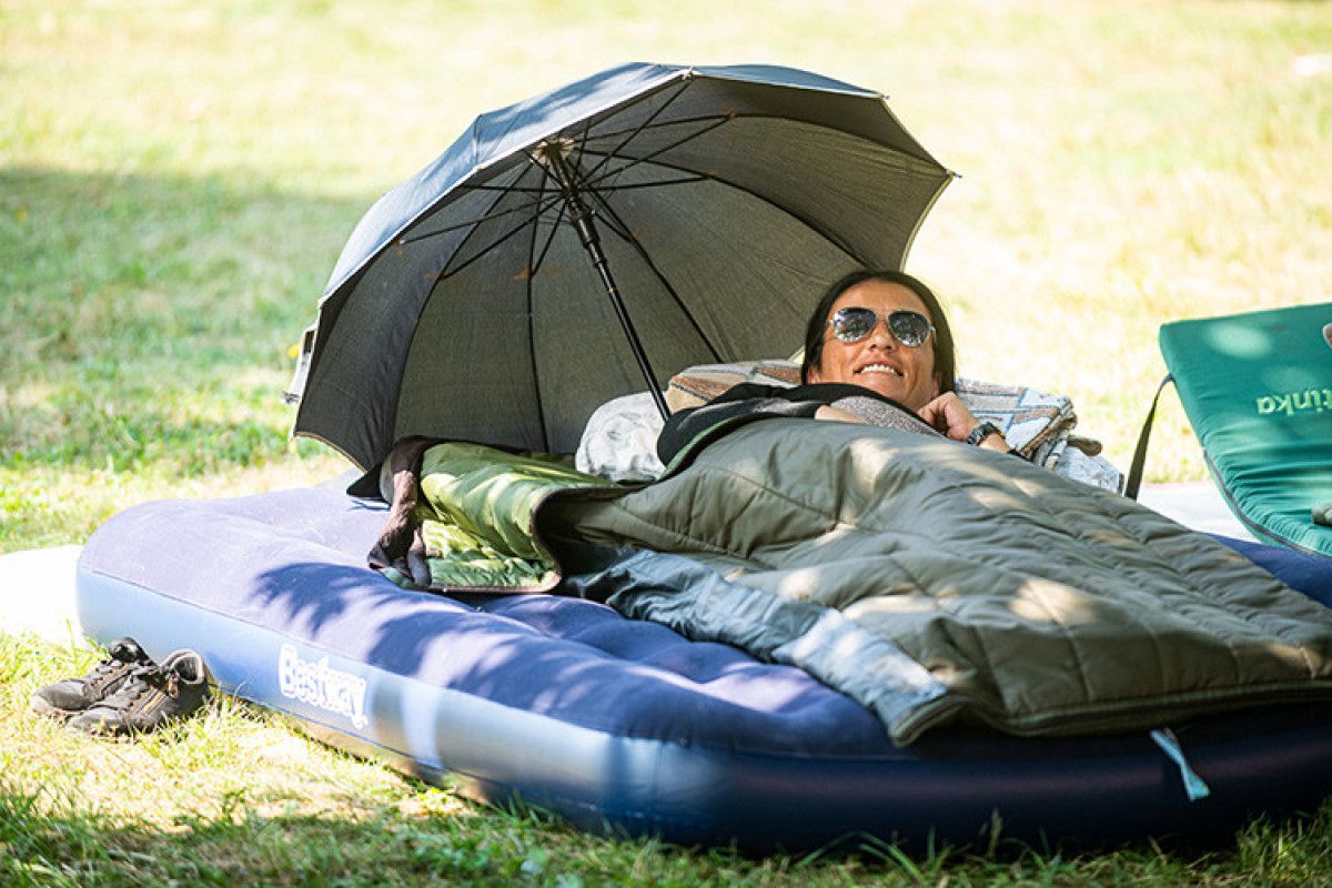 tembellik odullendiriyor sadece yatarak 2 bin euro kazaniyorlar 0 jkBc93F5