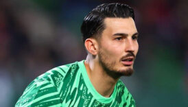 trabzonspor taraftarindan dolarli ugurcan cakir protestosu llutYXsX