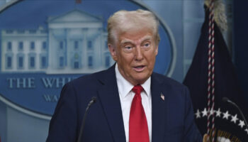 trump yine fede yuklendi faizi buyuk olcude dusur luUsjVed