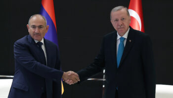 turkiye ile ermenistan heyetler arasi gorusme icin bir araya geliyor yiZsuCZi