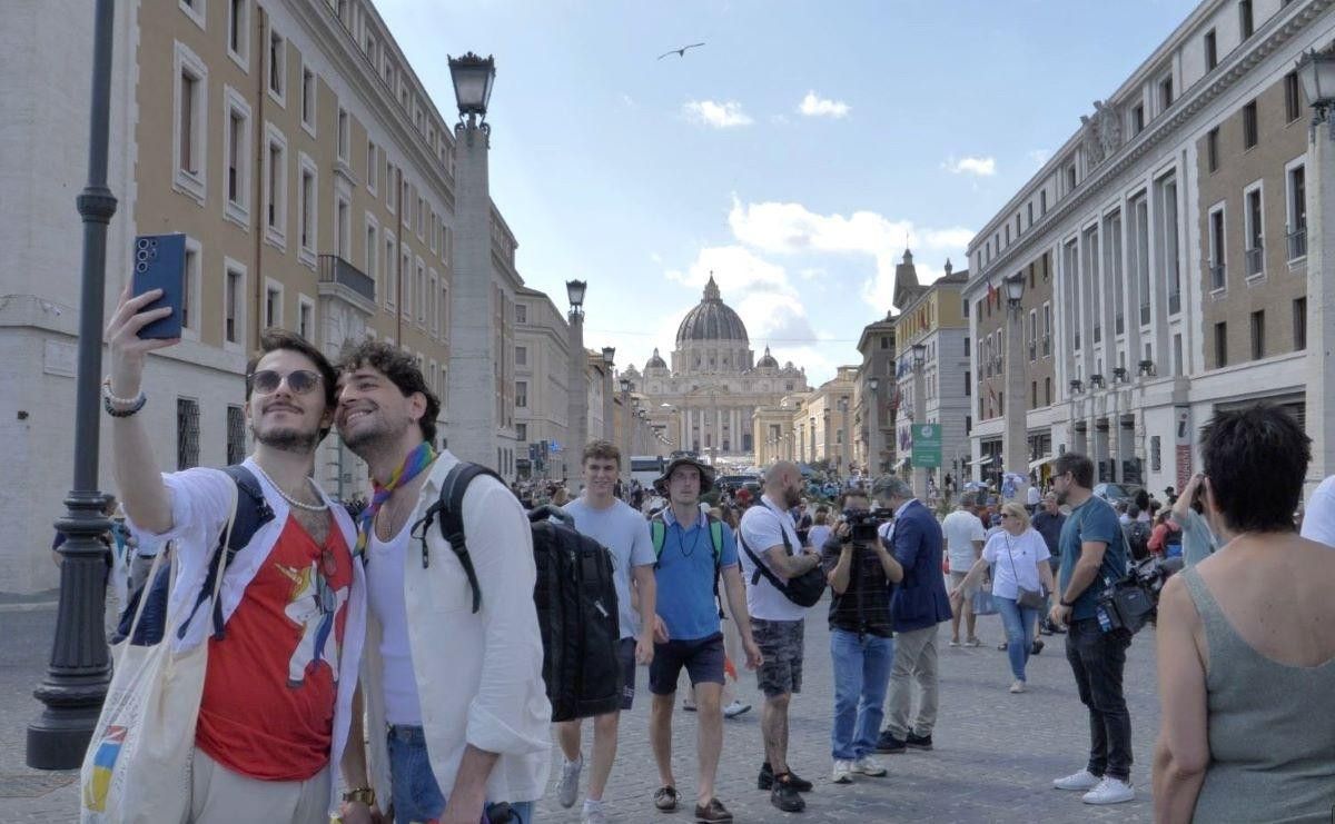 vatikanda ilk resmi lgbtq hac ziyareti binden fazla escinsel katildi 4 OHLnB58t