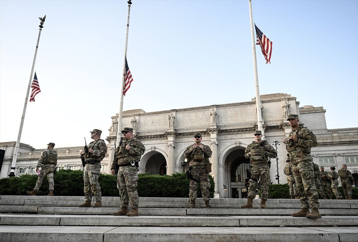 washingtondaki ulusal muhafizlarin gorev suresi uzatildi 2 7MtU7Gaz