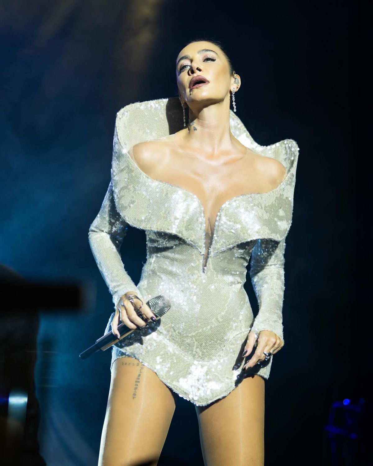 yanina giden markasini soruyor sarkici sila guzel kokan parfumunun sirrini verdi 2 OjPCkFk9