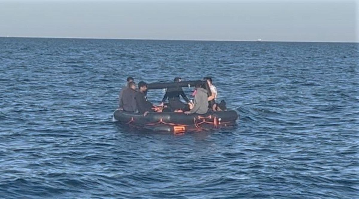 yunanistanin olume terk ettigi gocmenler canakkale aciklarinda kurtarildi 0 7OTRkEN4