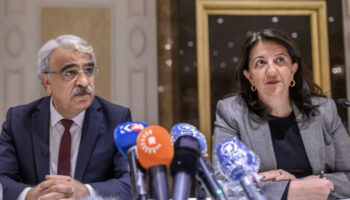 abdullah ocalan gorusmesinin ardindan imrali heyetinden aciklama QzK487GK