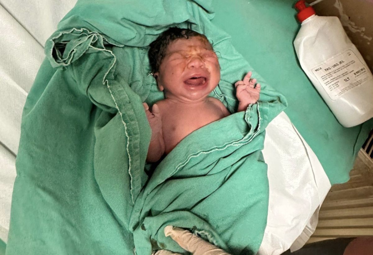 adanada bir bebek hastaneye dogru ilerleyen taksinin icinde dogdu 0 U2lTQVjZ