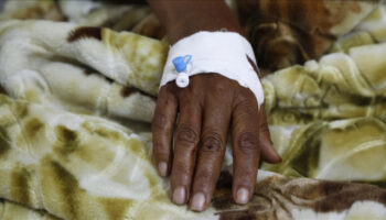 afrikada kolera nedeniyle bu yil 4 bin 200den fazla kisi hayatini kaybetti qixAUhaf