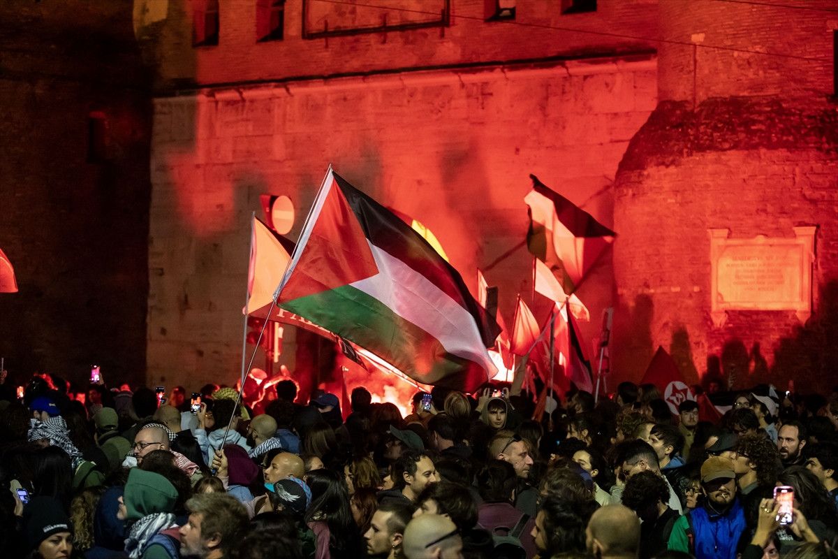 Avrupa’da İsrail’e Sumud Filosu tepkisi: Binlerce kişi sokaklara döküldü 13 avrupada israile sumud filosu tepkisi binlerce kisi sokaklara dokuldu 12 6TE4fTgy