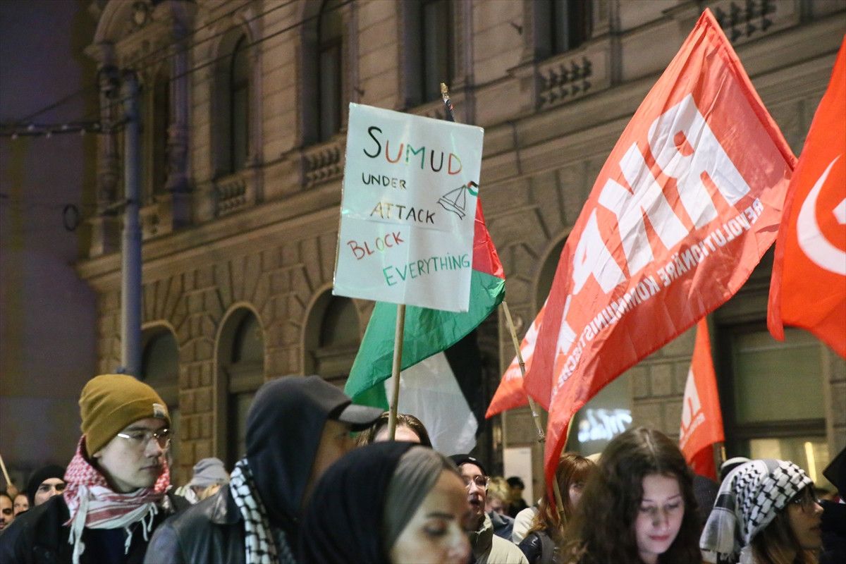 Avrupa’da İsrail’e Sumud Filosu tepkisi: Binlerce kişi sokaklara döküldü 8 avrupada israile sumud filosu tepkisi binlerce kisi sokaklara dokuldu 7 6lbvqLYn