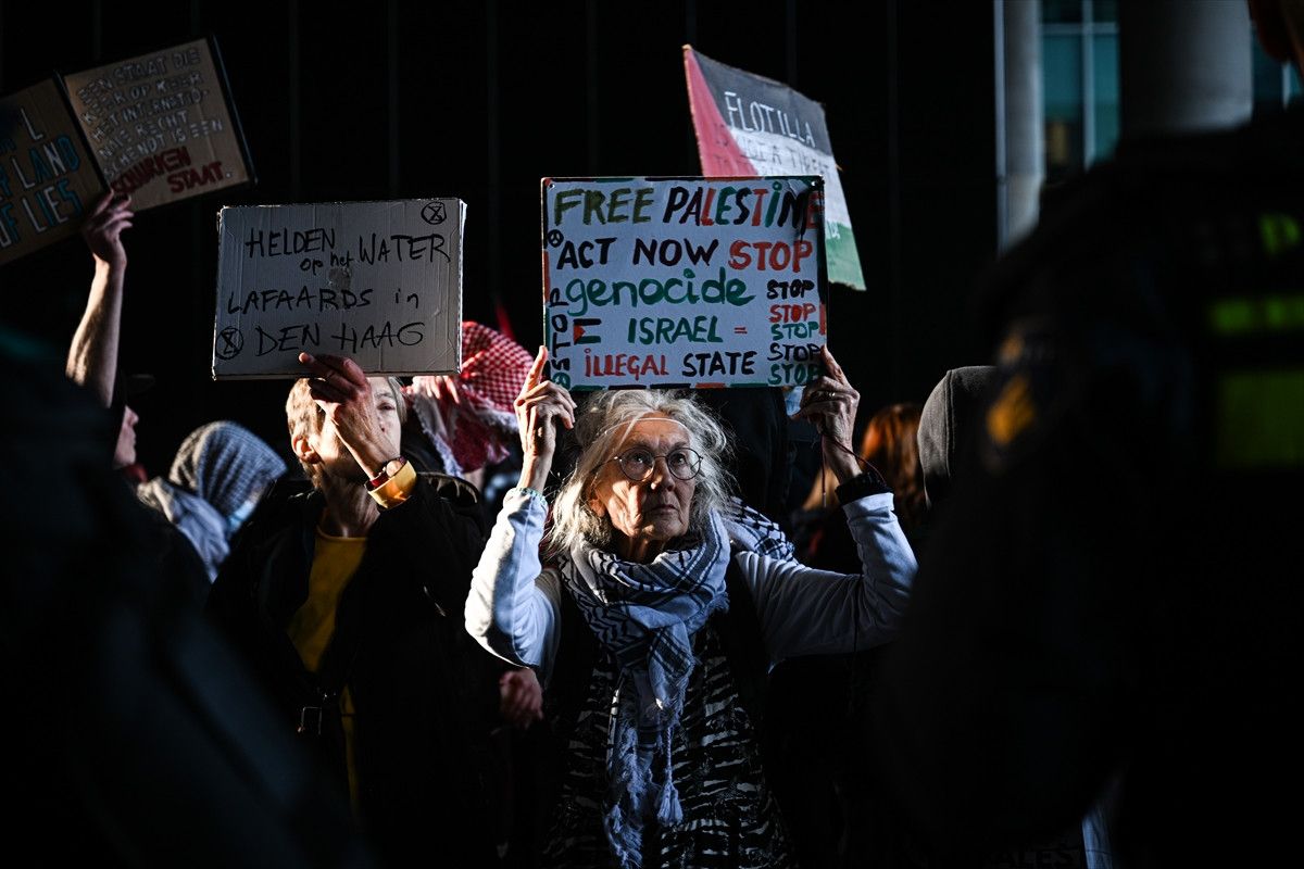 Avrupa’da İsrail’e Sumud Filosu tepkisi: Binlerce kişi sokaklara döküldü 9 avrupada israile sumud filosu tepkisi binlerce kisi sokaklara dokuldu 8 n78Pf8bh