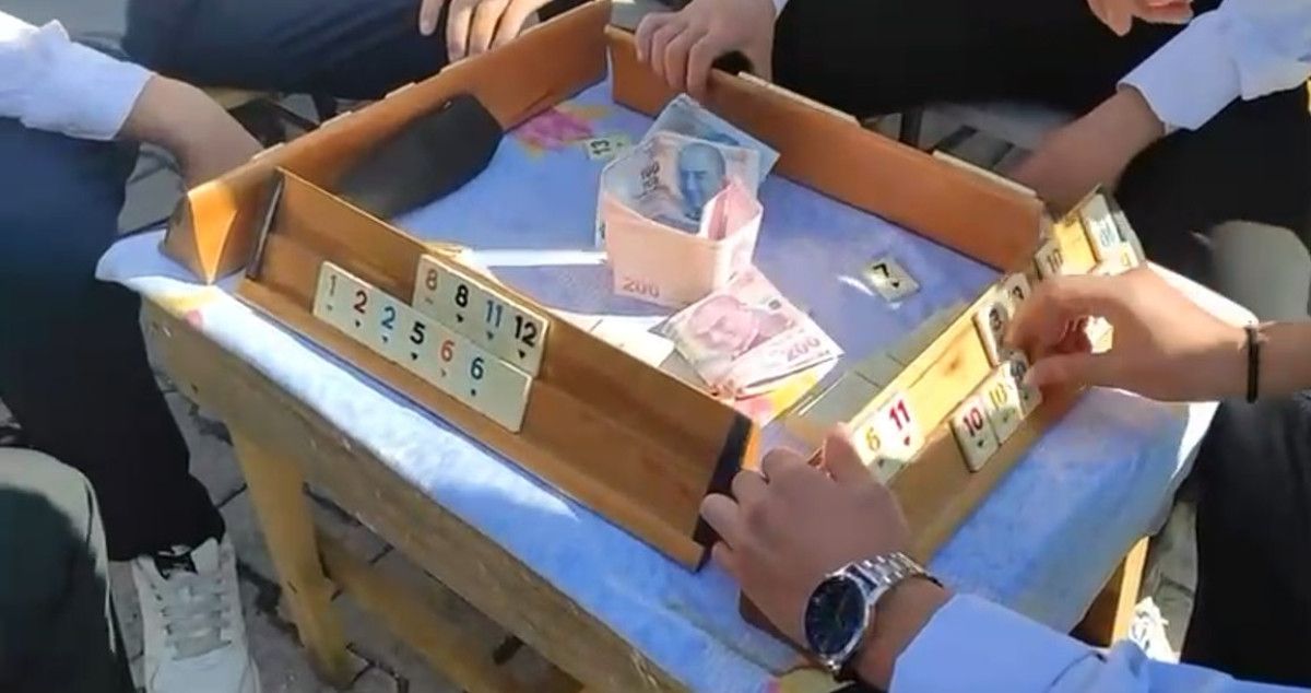 corumda dugun konvoyu onune okey masasi kurup bahsis aldilar 1