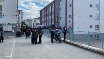 corumda tavuk doner yiyen 30 ogrenci hastanelik oldu 2n2CVhdT