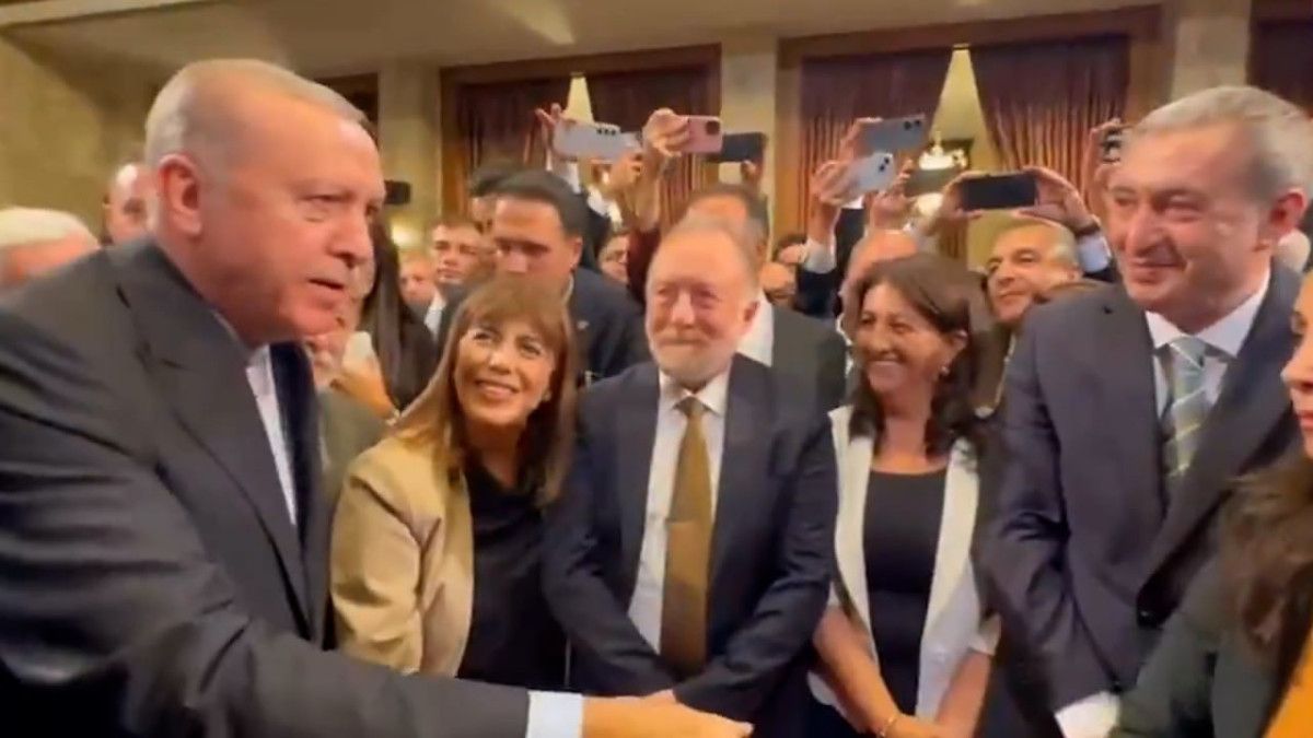 cumhurbaskani erdogan dem parti heyetinin masasini ziyaret etti 2 eh3ctrRz