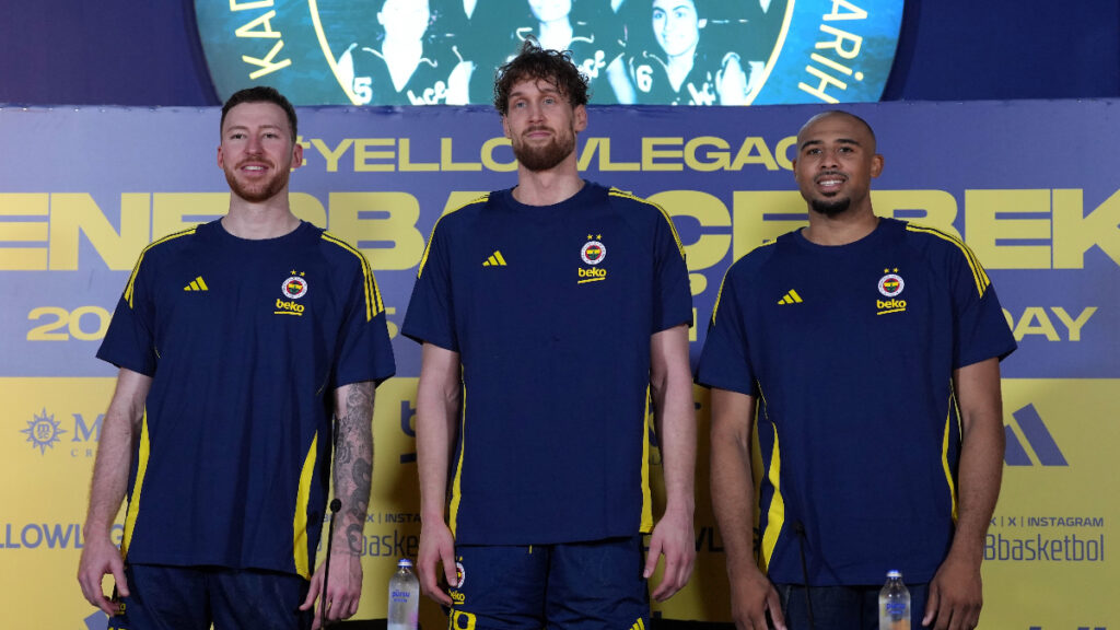 fenerbahcenin basketbolculari basin mensuplariyla bir araya geldi L8iixrW3