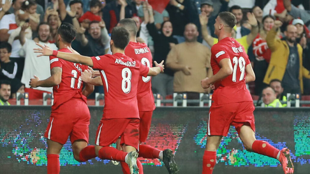 futbolda milli mesai basliyor FDqd4ieK