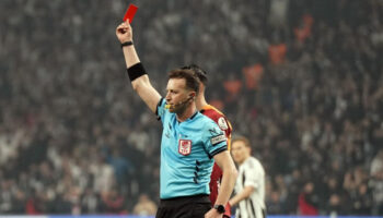 galatasaray besiktas derbileri bol kirmizi kartli geciyor DuVvpSXl