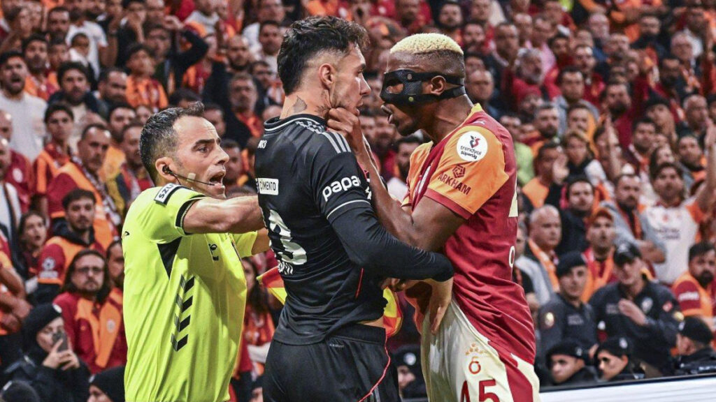 galatasaray besiktas derbisinde gerginlik osimhen emirhanin bogazini sikti DRmZ46iH