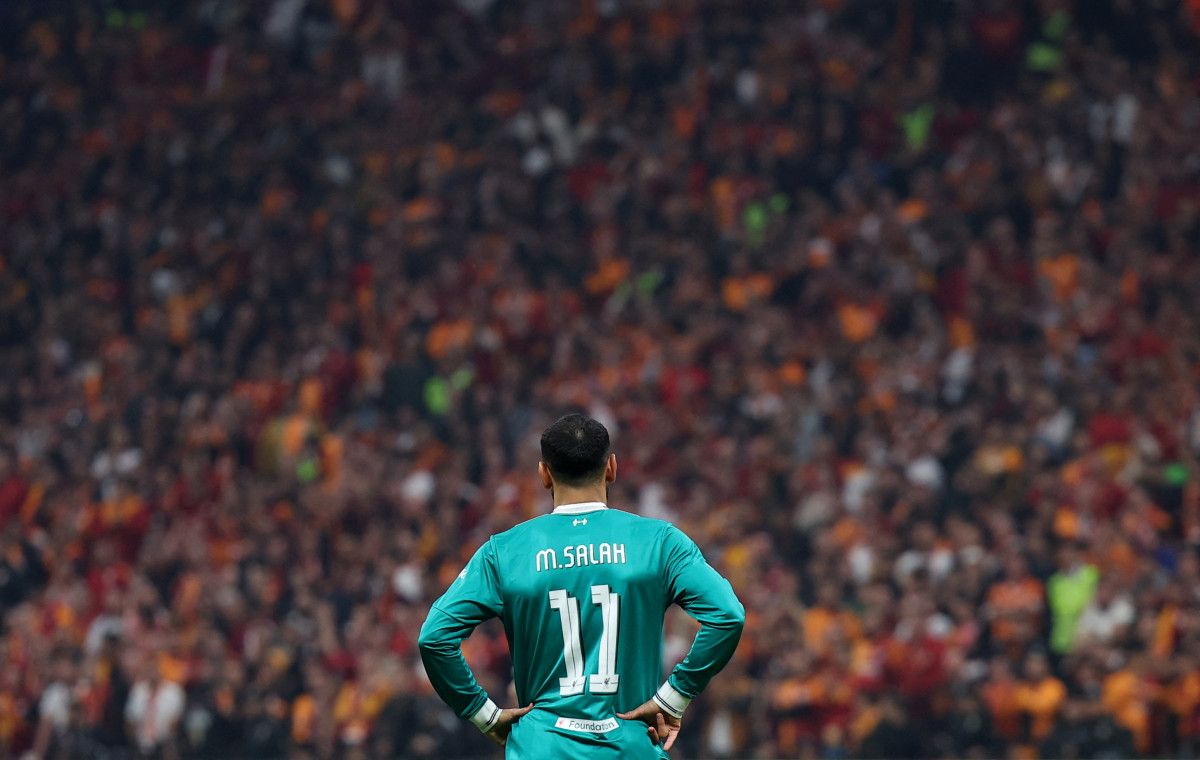 galatasaray taraftarlari ingiliz gazeteciyi saskina cevirdi en gurultulu atmosfer 0 aKcZDHgW