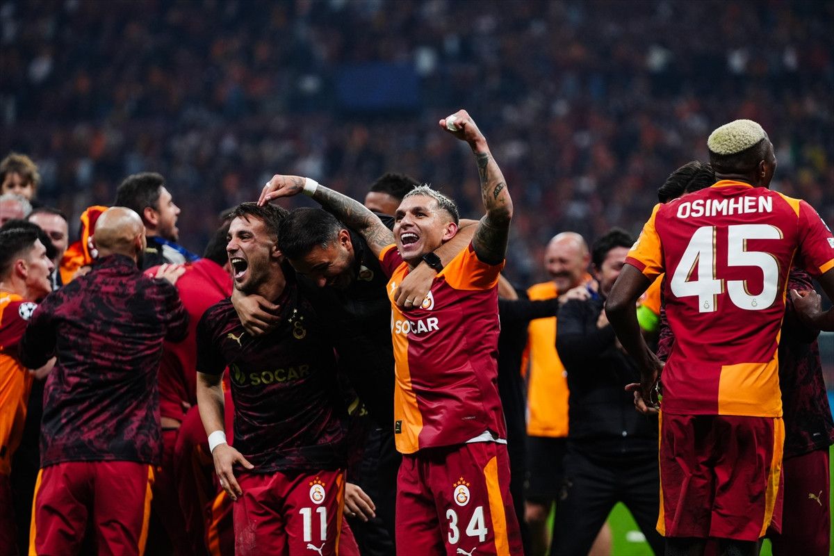 galatasarayda liverpool galibiyeti sevinci 5 cGHeP8AE