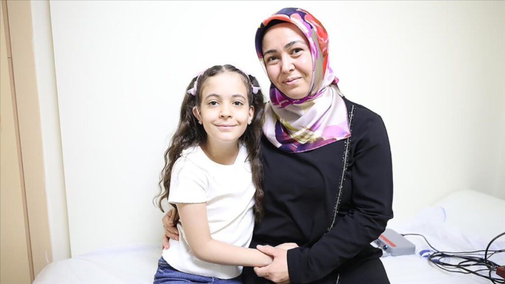 gazeantepli anne kiz ayni gun bionik kulak ile birbirilerini ilk kez duydular CXrccmcW