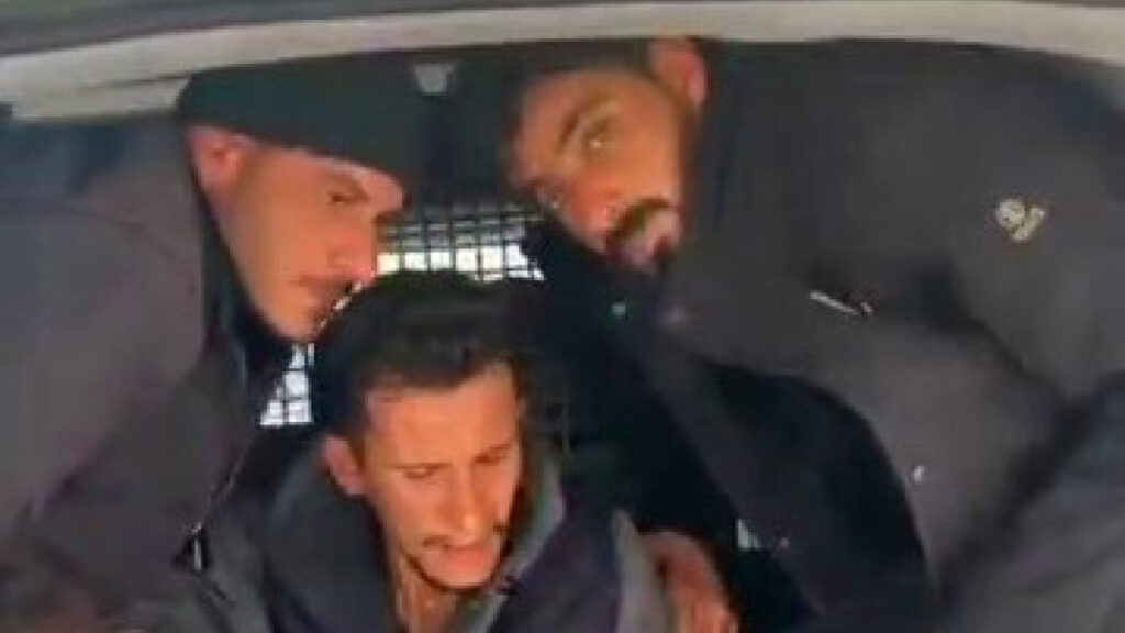 hatayda araciyla tika basa gocmen tasiyan insan taciri tutuklandi jefNcJVE