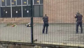 ingilterede bir sinagogun yakinlarinda bicakli saldiri OSjAzSTm