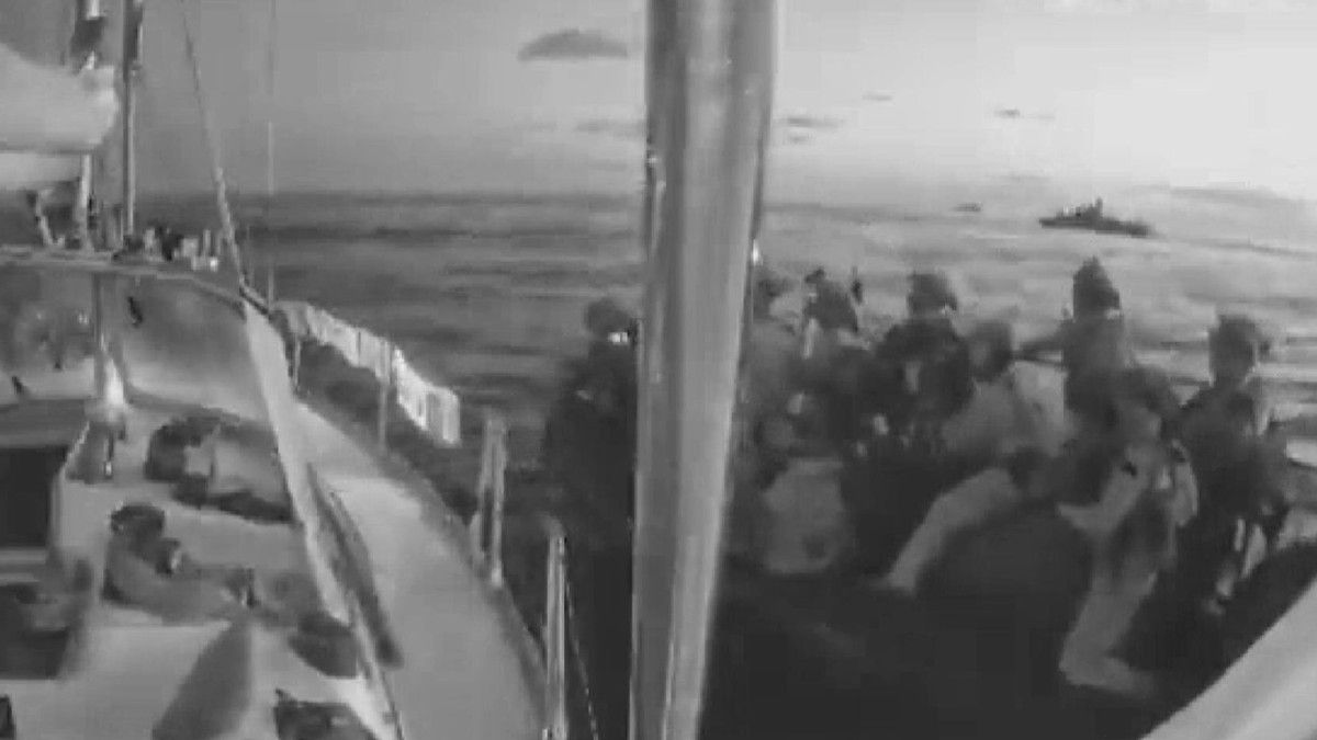 israil askerlerinin sumud filosundaki tekneye baskin ani goruntulendi 0 VgCvzwRF