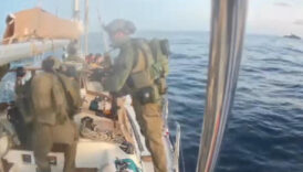 israil askerlerinin sumud filosundaki tekneye baskin ani goruntulendi zQJ9agnQ