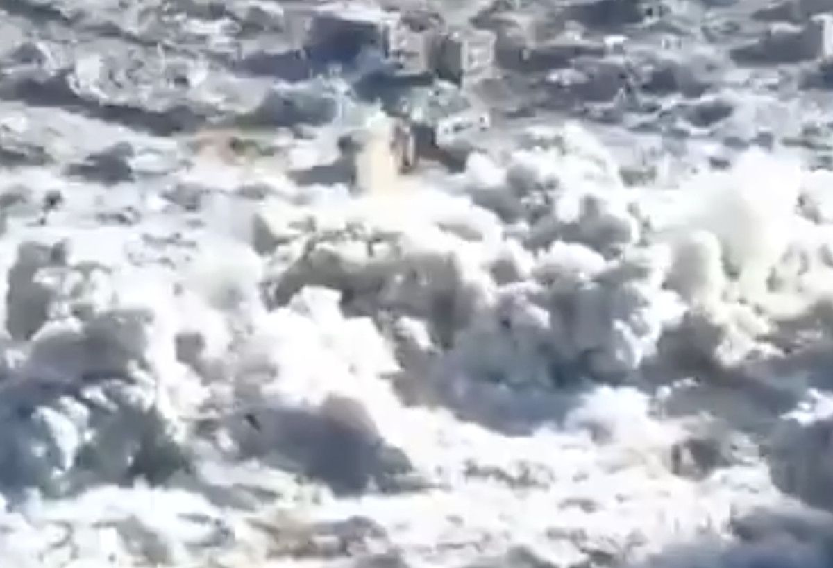 israil gazzenin guneyinde ayakta kalan son binalari yok etti 4